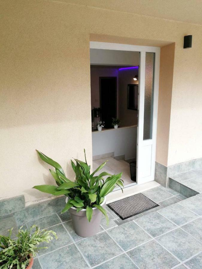 Apartman Unka Metkovic Exterior photo